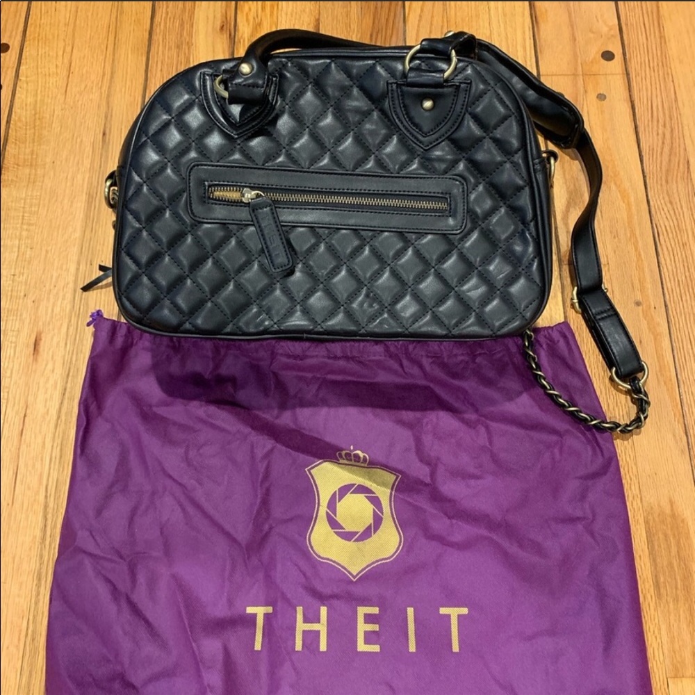 Theit Quilted Camera Bag